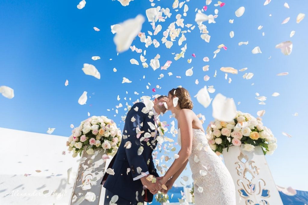 Santorini wedding photo shoot rose petals