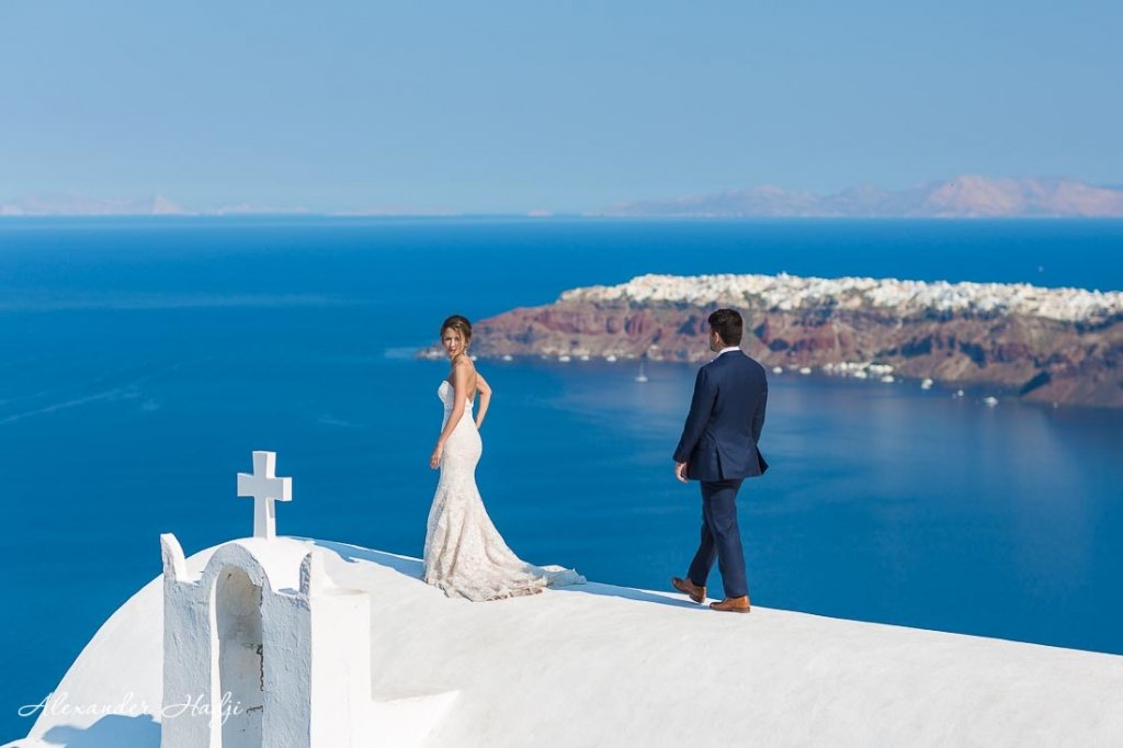 Santorini after wedding photo shoot