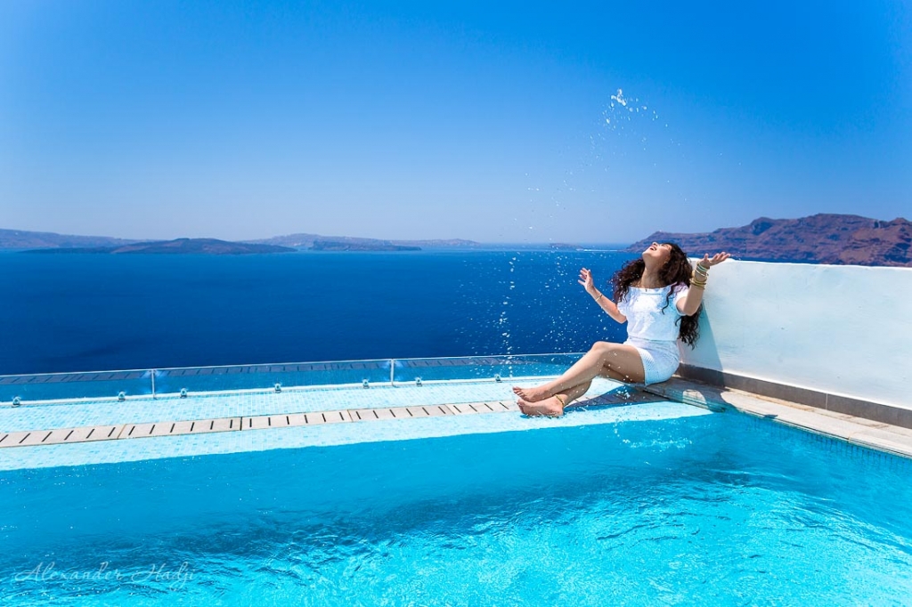 Santorini hotels with pools