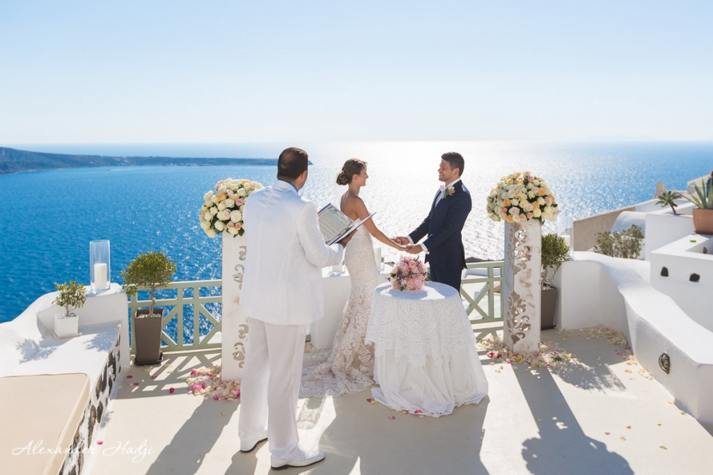 Santorini wedding photoshoot